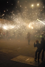 El Correfoc y el castillo de fuegos ponen el punto y final a las fiestas