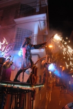 El Correfoc y el castillo de fuegos ponen el punto y final a las fiestas