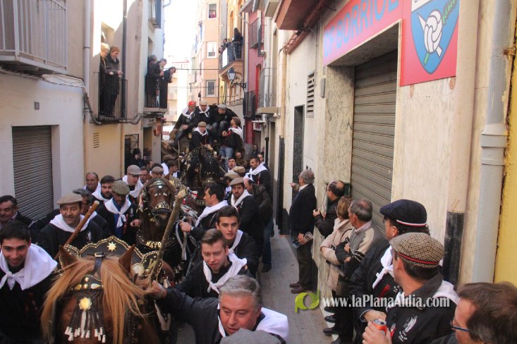 Borriol vive la intensa jornada en honor a Sant Antoni