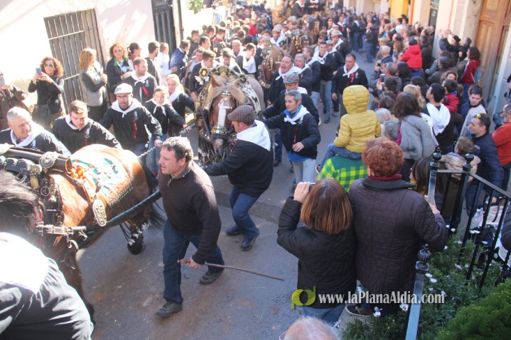 Borriol vive la intensa jornada en honor a Sant Antoni