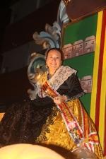Colorit i diversió protagonitzen la nit de disfresses de les Alqueries