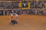 Orpesa embola el primer toro de fiestas y homenajea a dos míticos recortadores