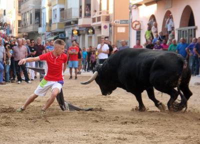 Moncofa comena les festes de Sant Antoni amb una jove ferida pel bou