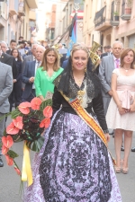 La ofrena floral per a la Sagrada Familia i processó del Santíssim marquen la jornada dominical a La Vall d'Uixó