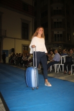 Nules tanca les festes de la Soledad amb una gran desfilada de moda a la plaça Major