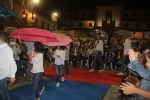 Nules tanca les festes de la Soledad amb una gran desfilada de moda a la plaça Major