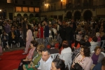 Nules tanca les festes de la Soledad amb una gran desfilada de moda a la plaça Major