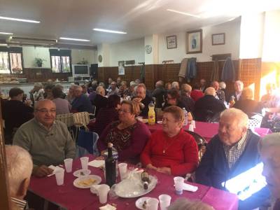 Alfondeguilla inicia la XVIII Semana Cultural con un almuerzo para los ms mayores del municipio