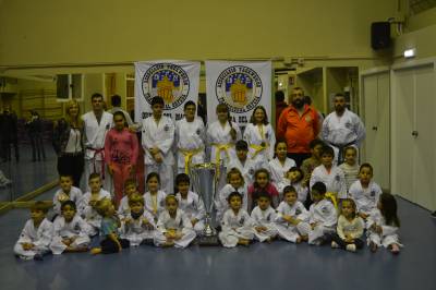 La Asociacin Taekwondo Tradicional Oropesa celebra su triunfo en el Challenger de Sitges