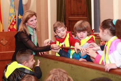 Los alumnos del colegio Vicente Artero visitan el Ayuntamiento