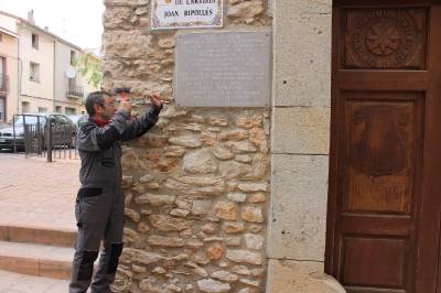 Vall d'Alba retira placas conmemorativas de condenados por sentencia firme