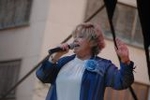 La plaça Major va vibrar amb el concert de Karina i Micky