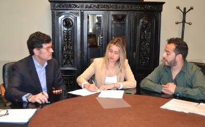 El Ayuntamiento de la Vall d?Uix y FACSA firman un convenio para evitar cortes de agua a familias en situacin de emergencia social