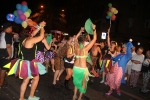 Divertida y colorida noche de disfraces