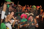 Divertida y colorida noche de disfraces