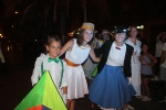 Divertida y colorida noche de disfraces