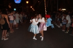Divertida y colorida noche de disfraces