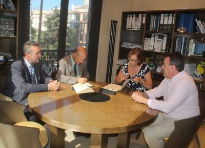 Borriana i l'AVL signen un conveni d'assessorament per seguir promocionant l's del valenci a la ciutat