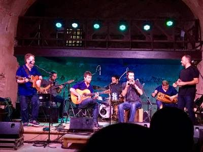 La sala de la Volta del Palau s'estrena amb el concert de Xiromita Trad Project