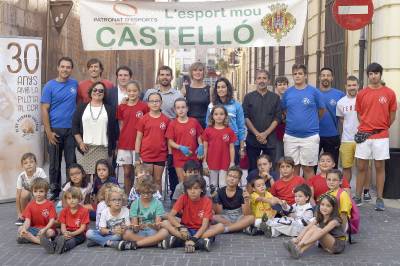 El Club Pilotari Castell celebra el dissabte el seu 30 aniversari en la plaa Major amb tallers i teatre