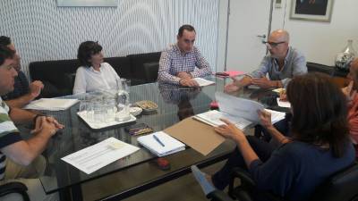 El Ayuntamiento de Vilafams se rene con la Conselleria para revisar el trazado de la nueva lnea de Muy Alta Tensin
