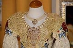 'Borgoña' y 'ciruela', los colores de los trajes de las Reinas Falleras de Burriana 2018
