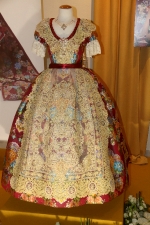 'Borgoña' y 'ciruela', los colores de los trajes de las Reinas Falleras de Burriana 2018