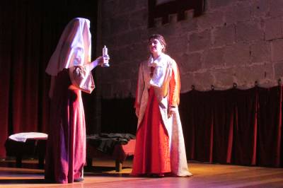 La XV Mostra de Teatre Amateur Vila de l'Alcora continuar el dissabte amb l?obra Enroc de Reines 