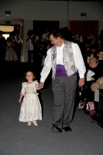 La falla Pensat i Fet exalta a Leticia Martínez y Jimena Fenollosa como las Falleras Mayores 2017