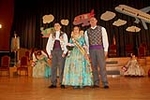 La falla Pensat i Fet exalta a Leticia Martínez y Jimena Fenollosa como las Falleras Mayores 2017