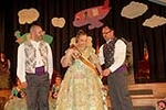 La falla Pensat i Fet exalta a Leticia Martínez y Jimena Fenollosa como las Falleras Mayores 2017