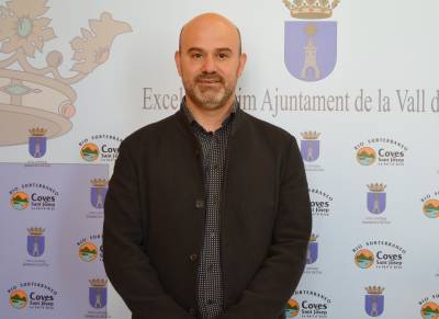 El Ayuntamiento de la Vall d'Uix insta al Gobierno de Espaa a que conteste a la solicitud de polica de paisano presentada hace tres meses