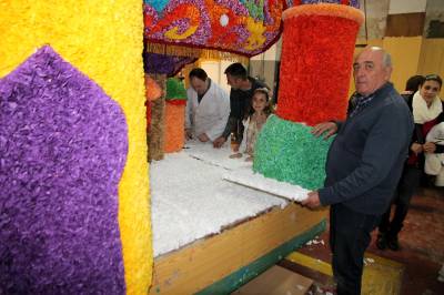 Las comisiones falleras ultiman la Cavalcada del Ninot de este fin de semana