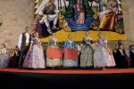 Las Reinas Falleras reciben el homenaje de las comisiones