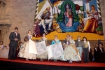 Las Reinas Falleras reciben el homenaje de las comisiones