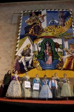 Las Reinas Falleras reciben el homenaje de las comisiones