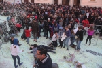 El Coso Multicolor llena de confeti la Magdalena