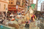El Coso Multicolor llena de confeti la Magdalena