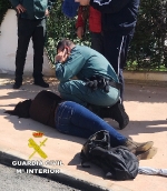 La Guardia Civil auxilia a una mujer  que había perdido el conocimiento en Burriana   