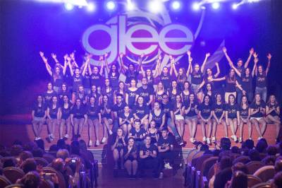 L'Associaci de joves 'Entre tots' celebar el seu X Aniversari amb el musical 'Glee'