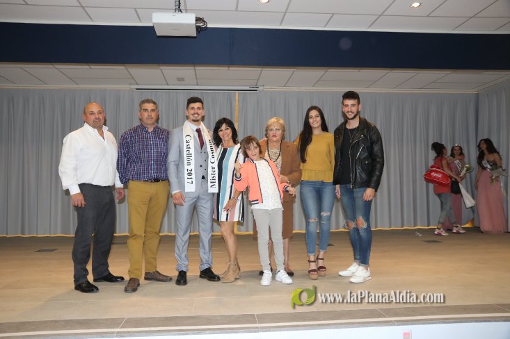 MIRIAM G�?MEZ Y ALEJANDRO BELL�?S MISS Y MISTER COSMOS CASTELLON