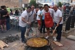 Centenars de veïns es reuneixen en el Concurs de Paelles