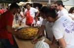 Centenars de veïns es reuneixen en el Concurs de Paelles