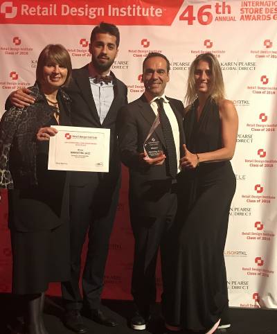 El diseo de la farmacia Llris Gonzlez de Burriana, premiado en Nueva York por el prestigioso Retail Design Institute