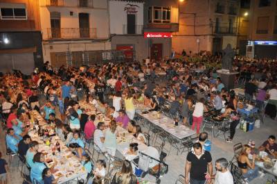 Vall d?Alba estrena 10 das de fiestas populares con toros, las mejores verbenas y citas multitudinarias de peas y vecinos