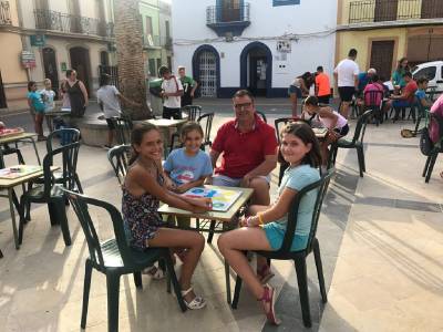 Vesprada de jocs de taula i frontenis a La Llosa