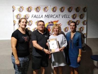 Rosa M Llorach guanya el cap de setmana faller del Mercat Vell de Benicarl