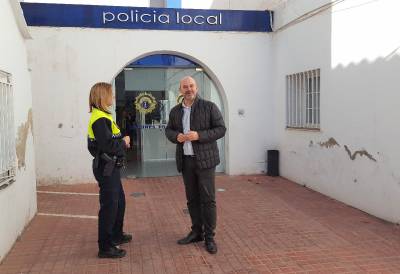 El Ayuntamiento de la Vall d'Uix comprar 20 chalecos antibalas y un vehculo hbrido para la Polica Local 
