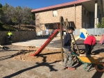L?Ajuntament d?Alfondeguilla realiza treballs de manteniment en el parc d?infantil del CEIP Castro