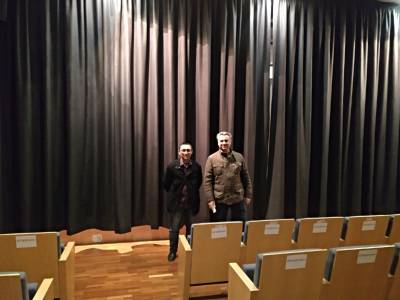 Xilxes mejora el Teatro Municipal con un nuevo teln